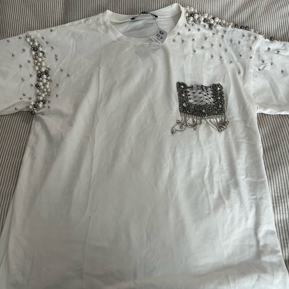 Akira Pearl top